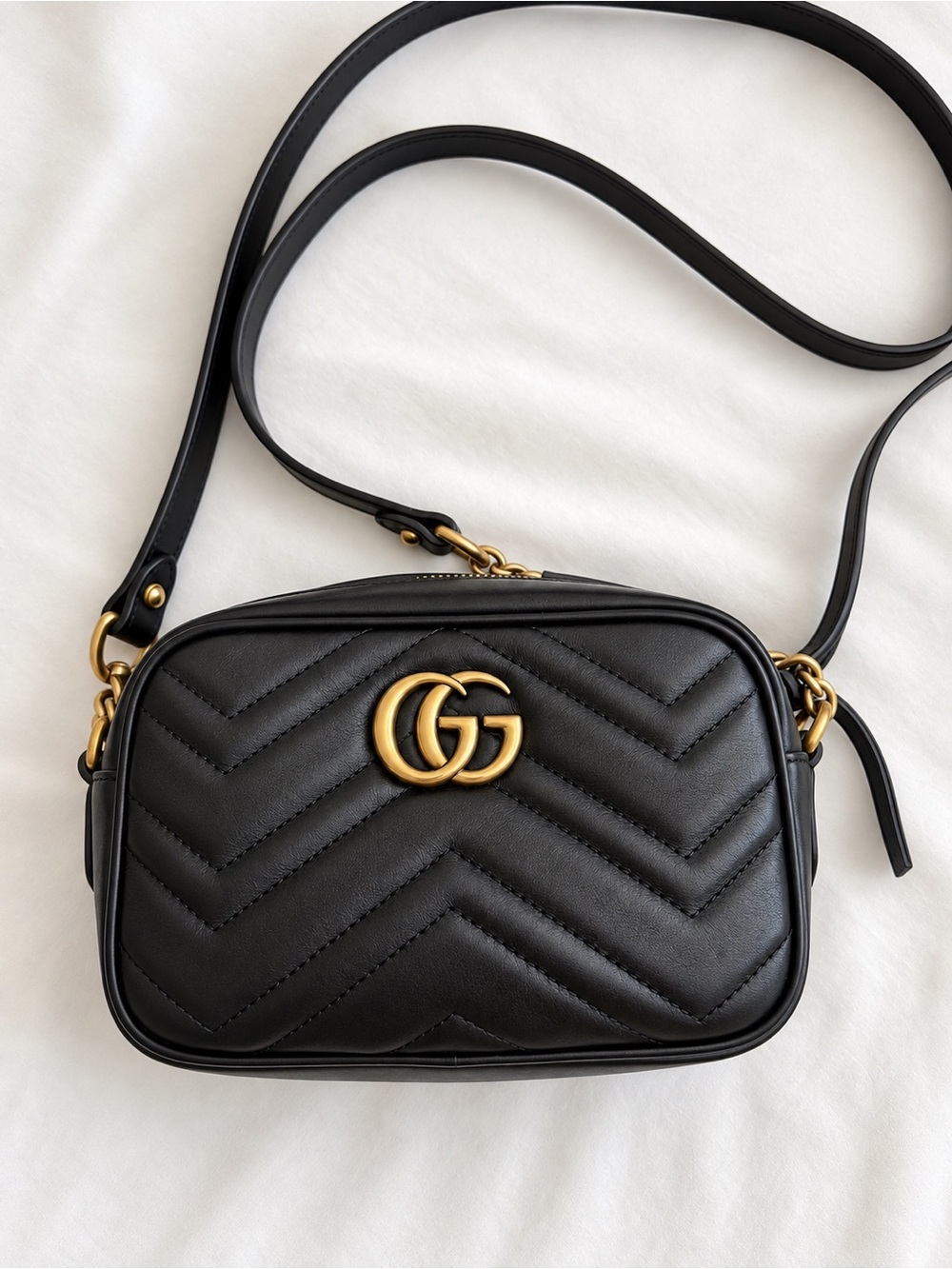 Authentic Gucci GG Marmont Mini Camera Bag Black Leather Crossbody